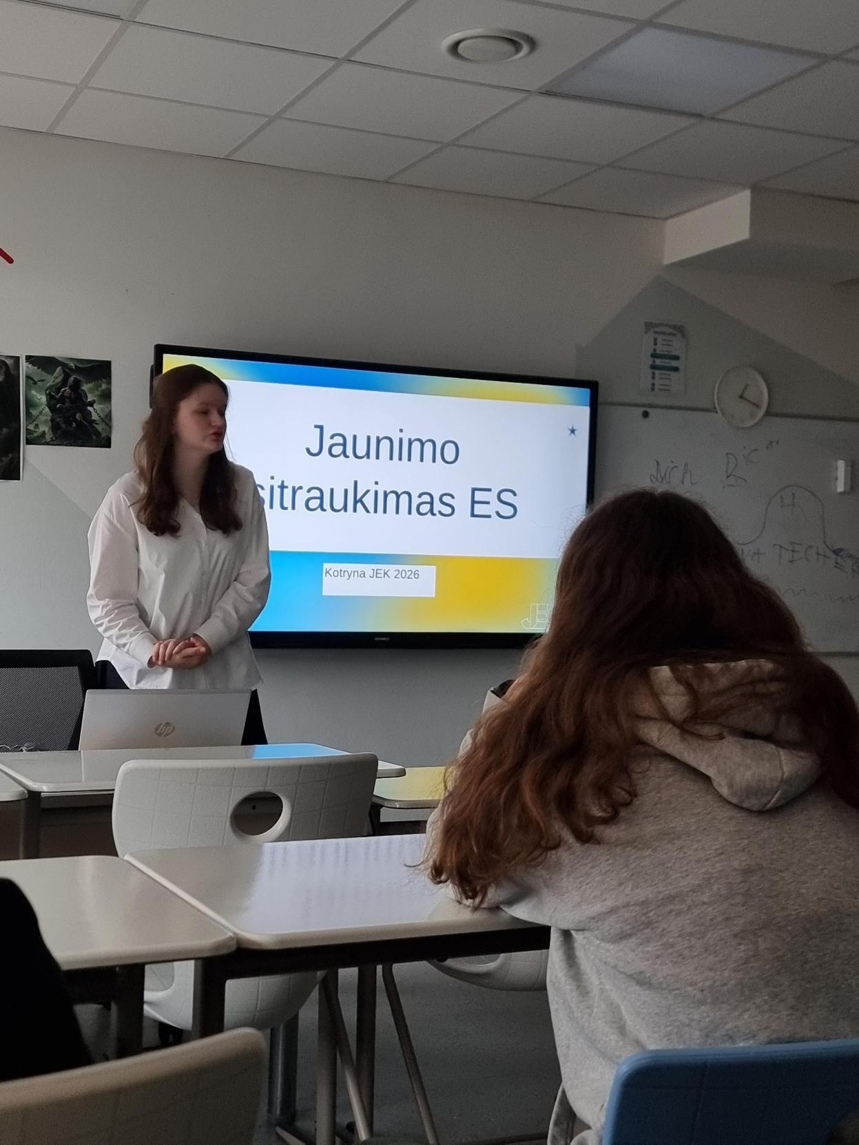 Dešimtokė Kotryna mokiniams pristatė Europos Sąjungos galimybes jaunimui