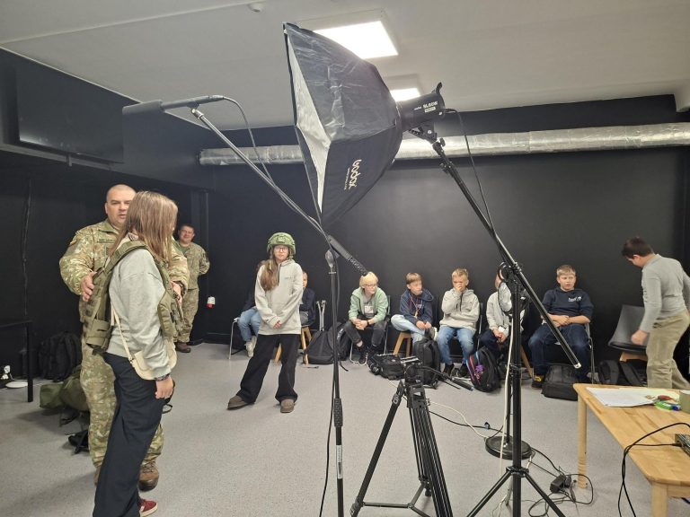 Media (10)